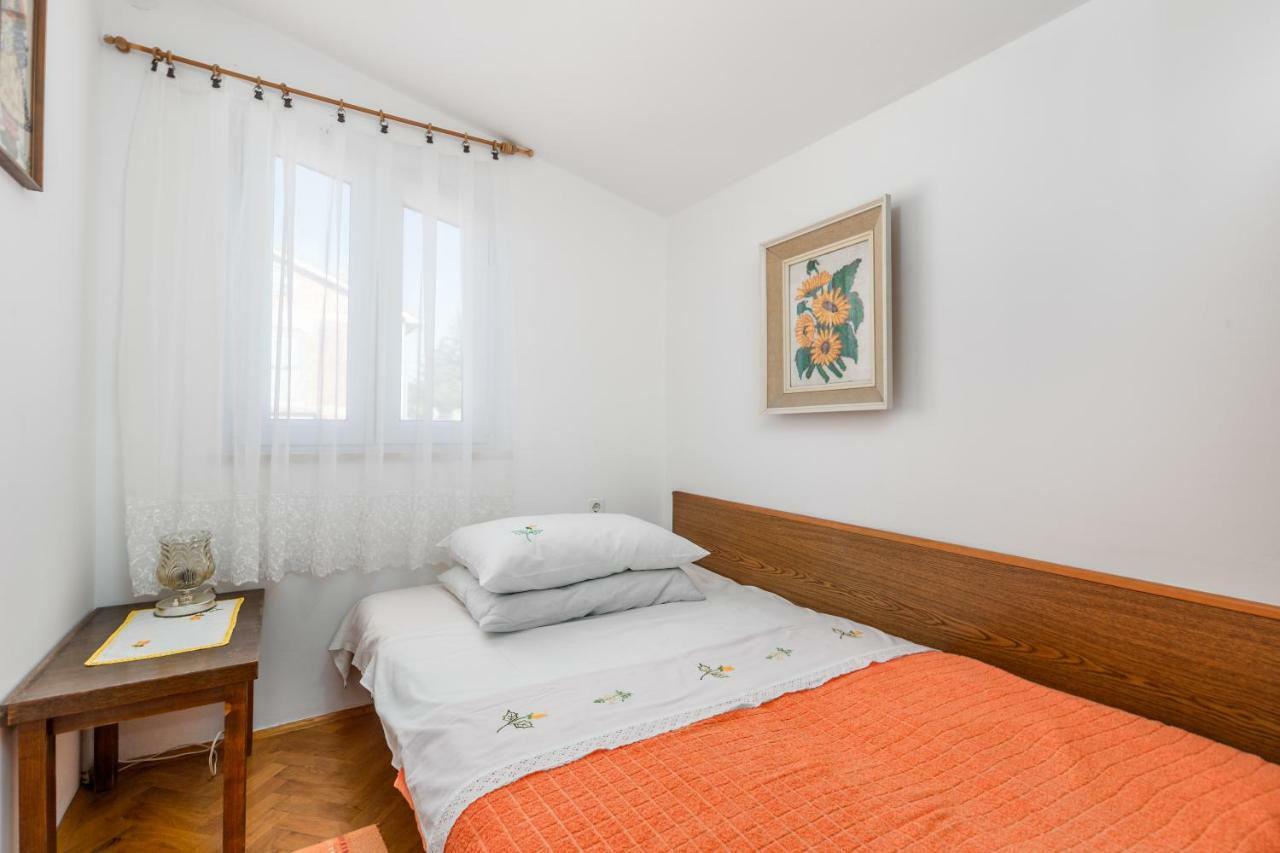 Apartmani Strott Pinezići Buitenkant foto
