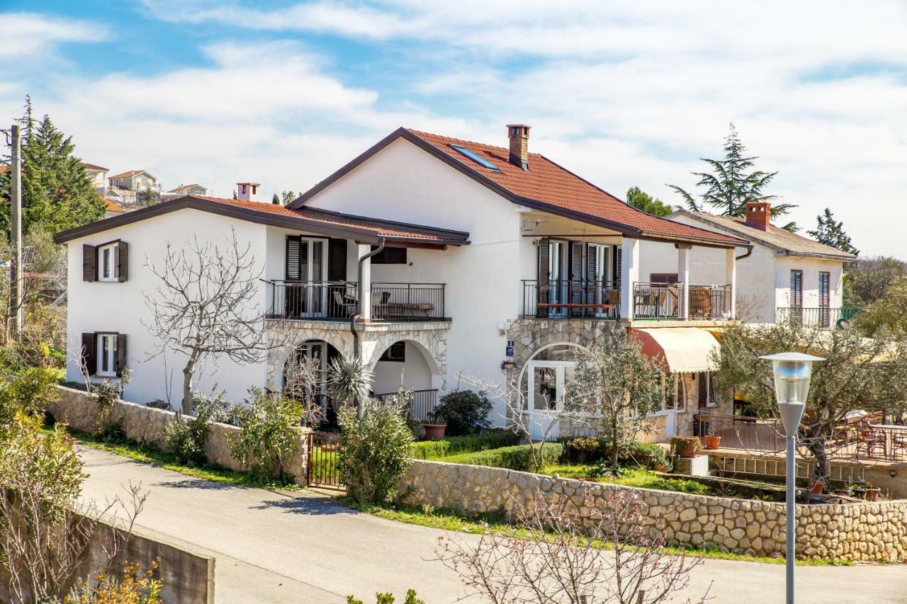 Apartmani Strott Pinezići Buitenkant foto