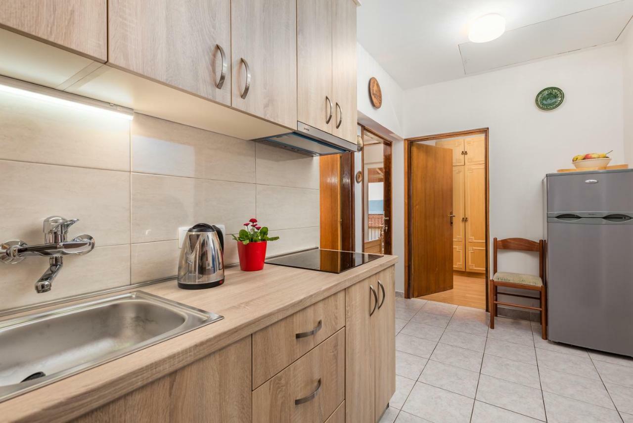 Apartmani Strott Pinezići Buitenkant foto
